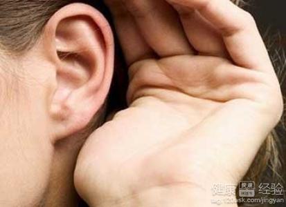 耳鳴是由什麼原因導致的呢