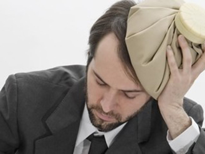 頭痛是中耳炎主要的症狀嗎