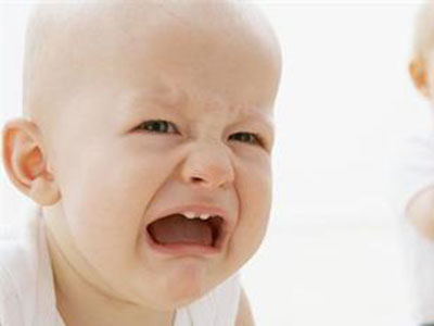 嬰兒扁桃體炎出現的原因是什麼