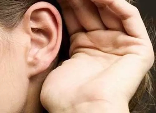 耳朵保健的方式和功效