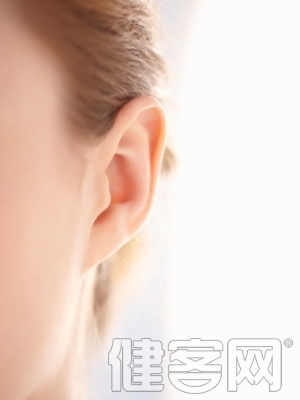 日常生活中經常叩齒 可以預防耳鳴的發生