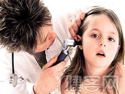 小心清理兒童的耳道否則耳部疾病來襲