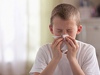 治療鼻炎可以通過鹽水洗鼻！