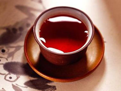 柿葉泡茶可以治療咽炎