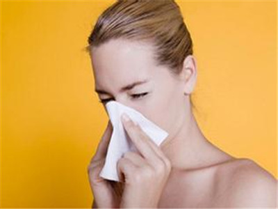 鑒別過敏性鼻炎與感冒的不同