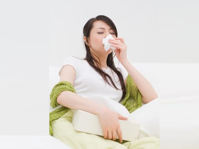 最易引發過敏性鼻炎的季節