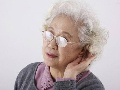 新研究表明老年人易患耳鳴