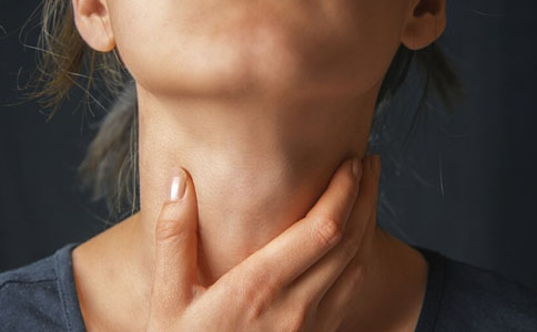 嗓子癢長期干咳怎麼回事 長期干咳怎麼辦 咽喉炎怎麼辦