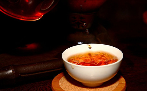 咽喉炎可以喝紅茶嗎 慢性咽喉炎飲食禁忌 慢性咽喉炎怎麼治