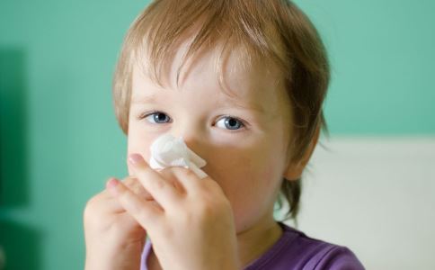夏季治療鼻炎的方法有哪些 夏季要如何治療鼻炎 中醫治療鼻炎的偏方有哪些