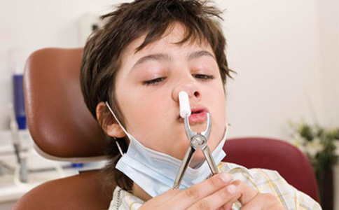 誘發鼻窦炎的原因是什麼 鼻窦炎該如何治療 怎麼治療鼻窦炎