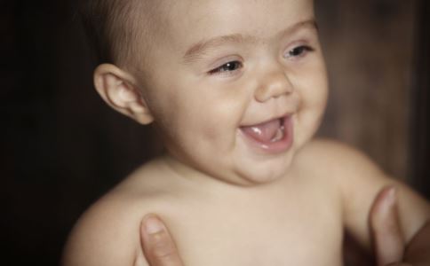 小兒容易患中耳炎的原因 中耳炎有什麼影響 中耳炎的治療方法有哪些