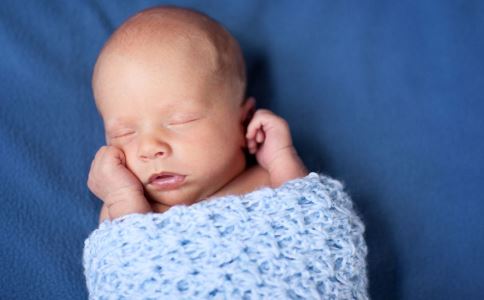 經常給寶寶掏耳朵好嗎 寶寶的耳朵要怎麼掏干淨 寶寶耳朵可以經常掏嗎
