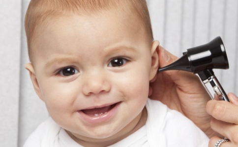 聽力障礙寶寶的表現 孩子說話晚的原因 引起聽力障礙原因是什麼