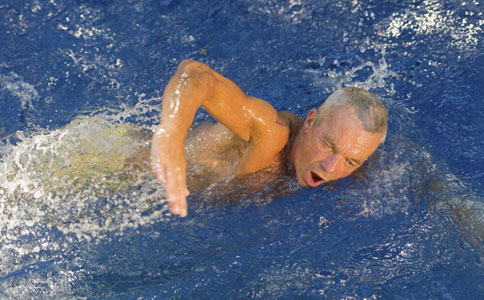 經常游泳會得中耳炎嗎 游泳怎麼預防中耳炎 游泳時得中耳炎的原因
