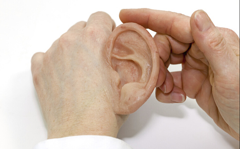 中耳炎日常生活中需注意什麼 中耳炎症狀 如何預防中耳炎
